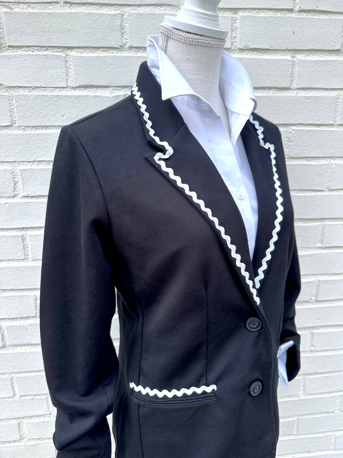 Dolly Ric Rac Knit Blazer