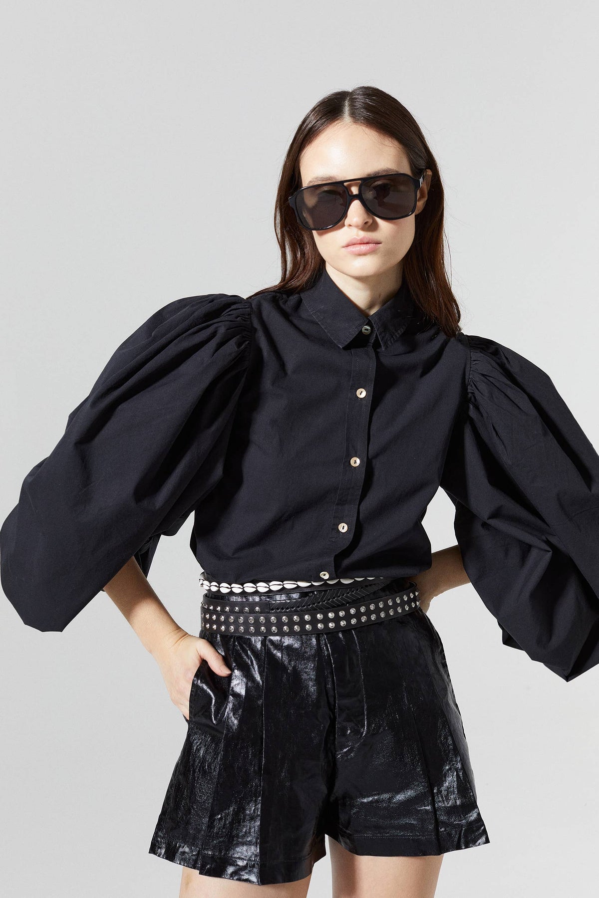 Frida Metallic Linen Shorts - Black