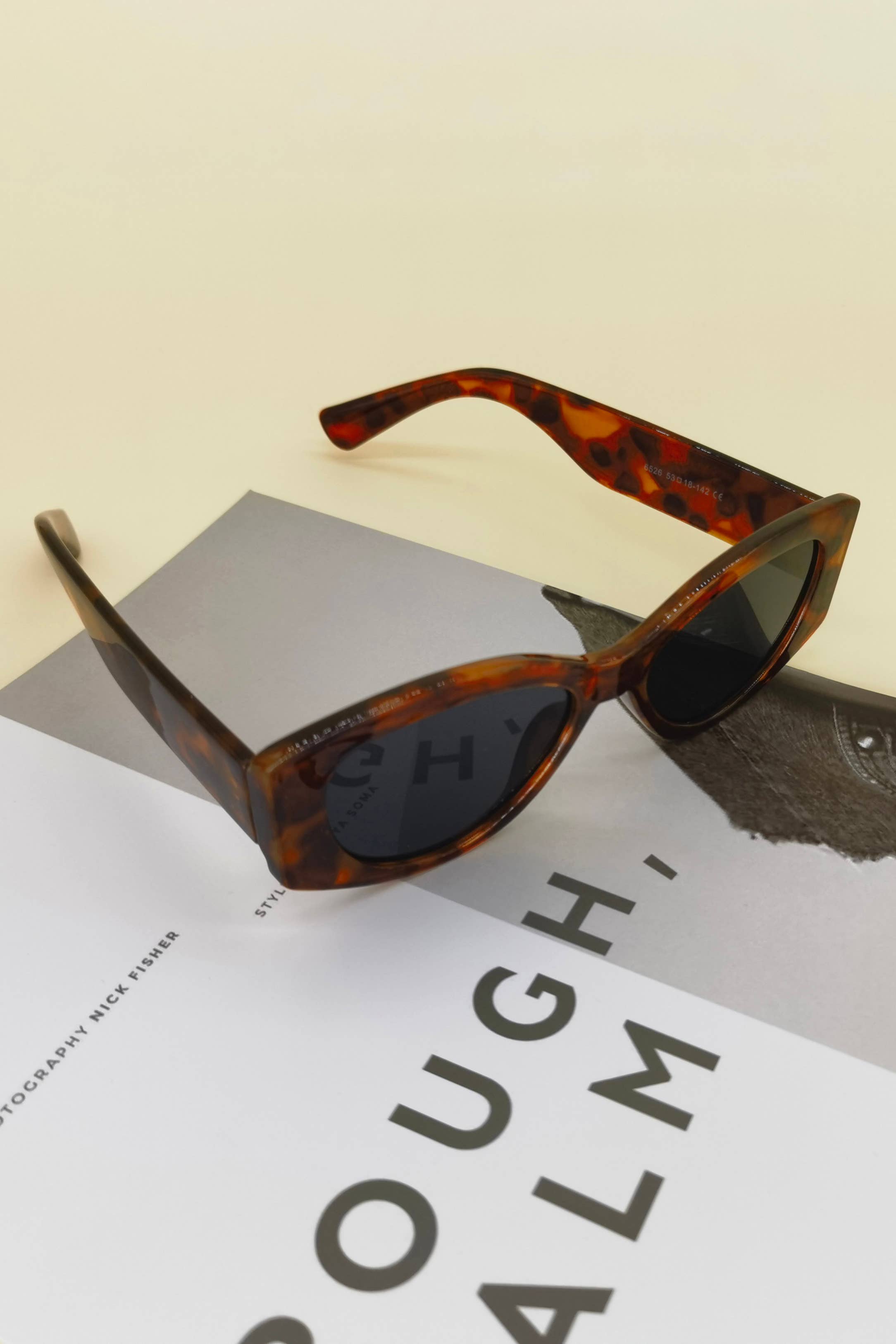 Oversized Tortoiseshell Cat Sunglasses