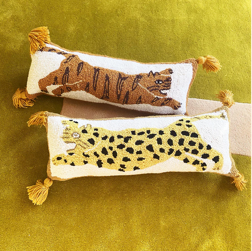Chi Chi hook pillow