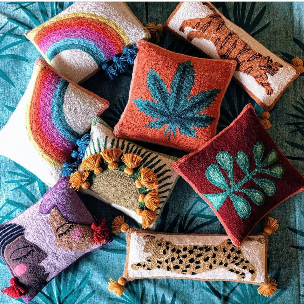 Chi Chi hook pillow