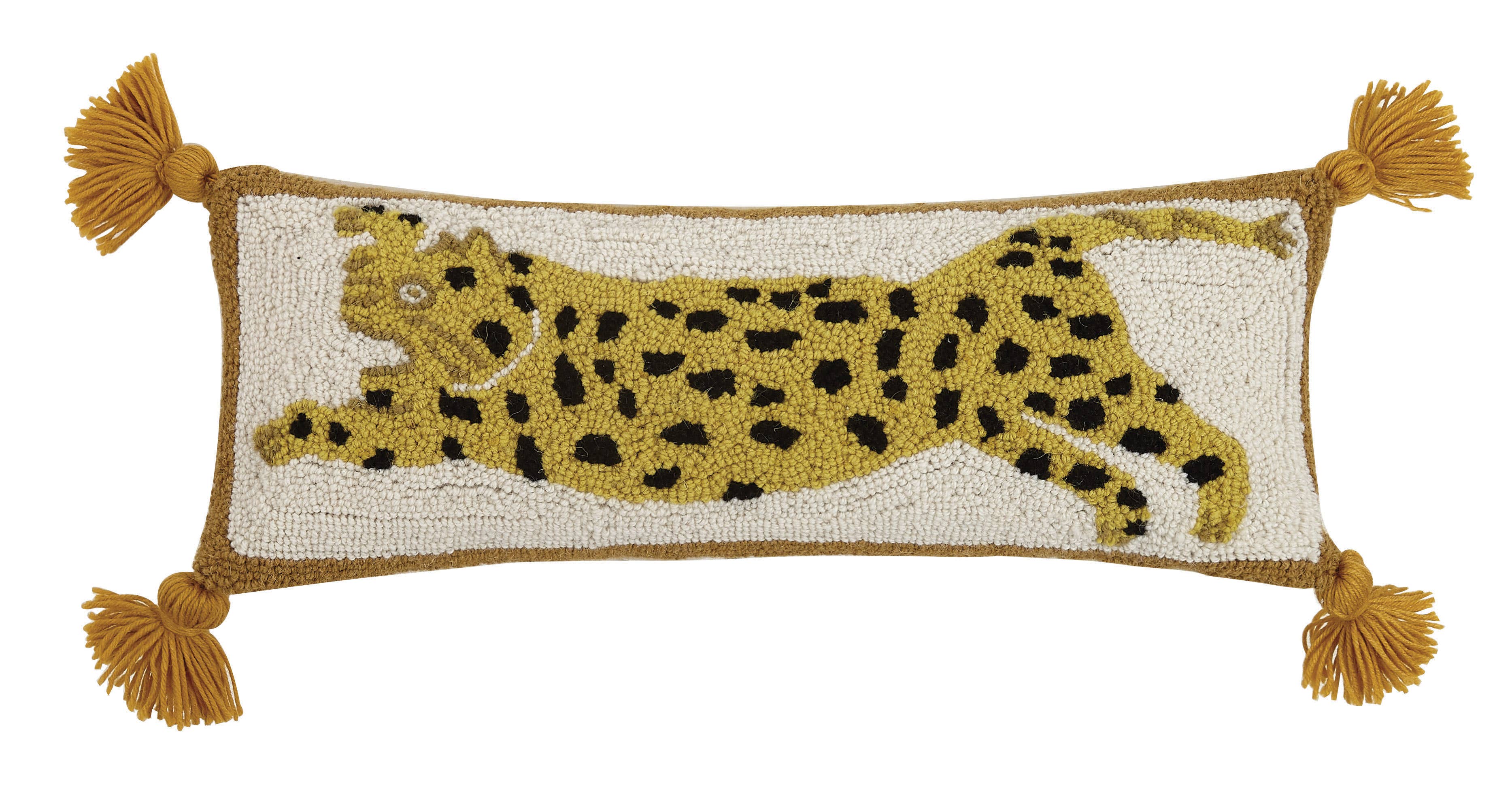 Chi Chi hook pillow