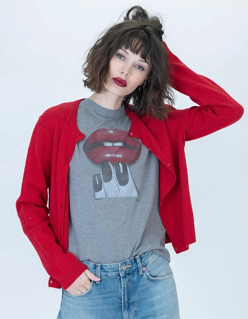 UNDERDRESSED TEE