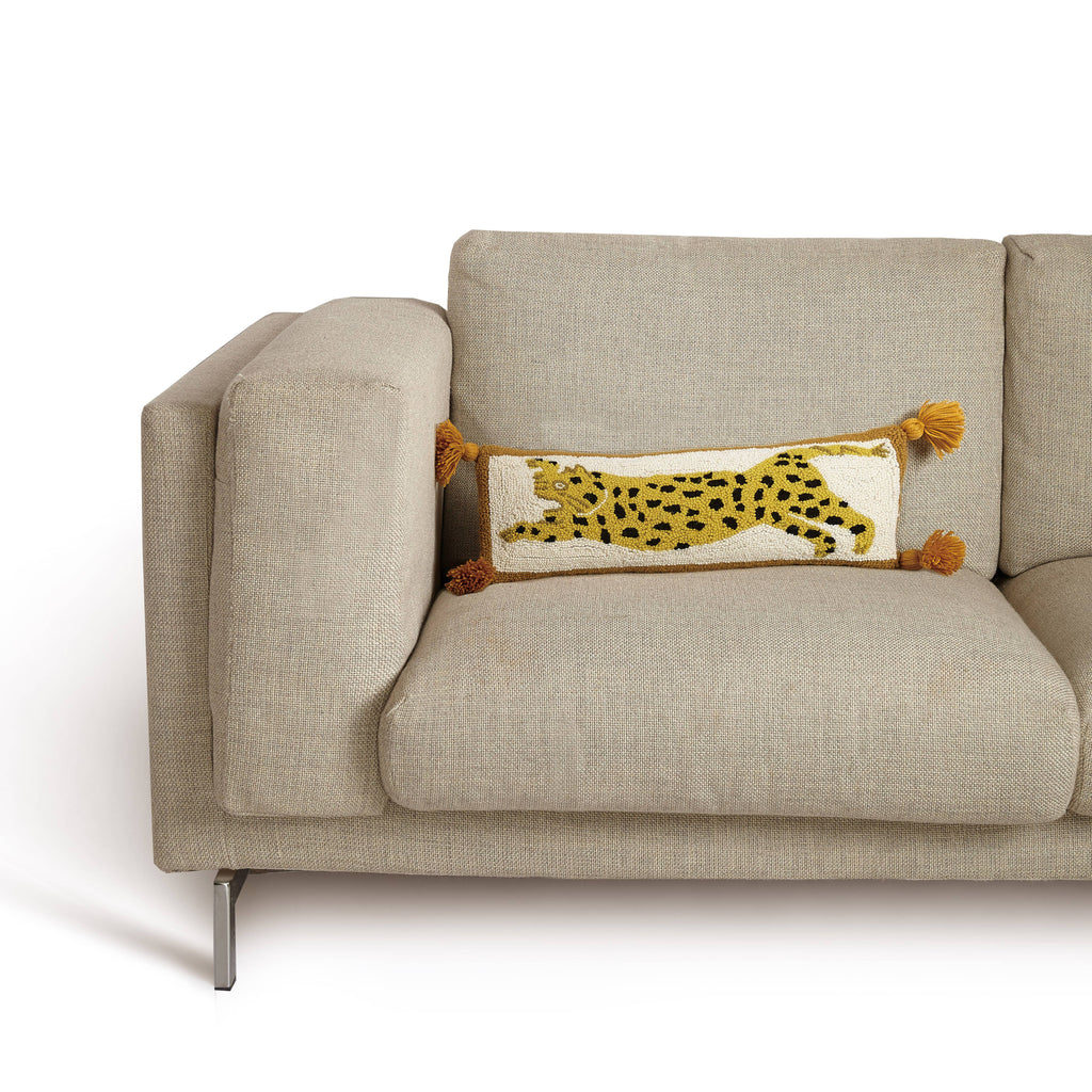 Chi Chi hook pillow