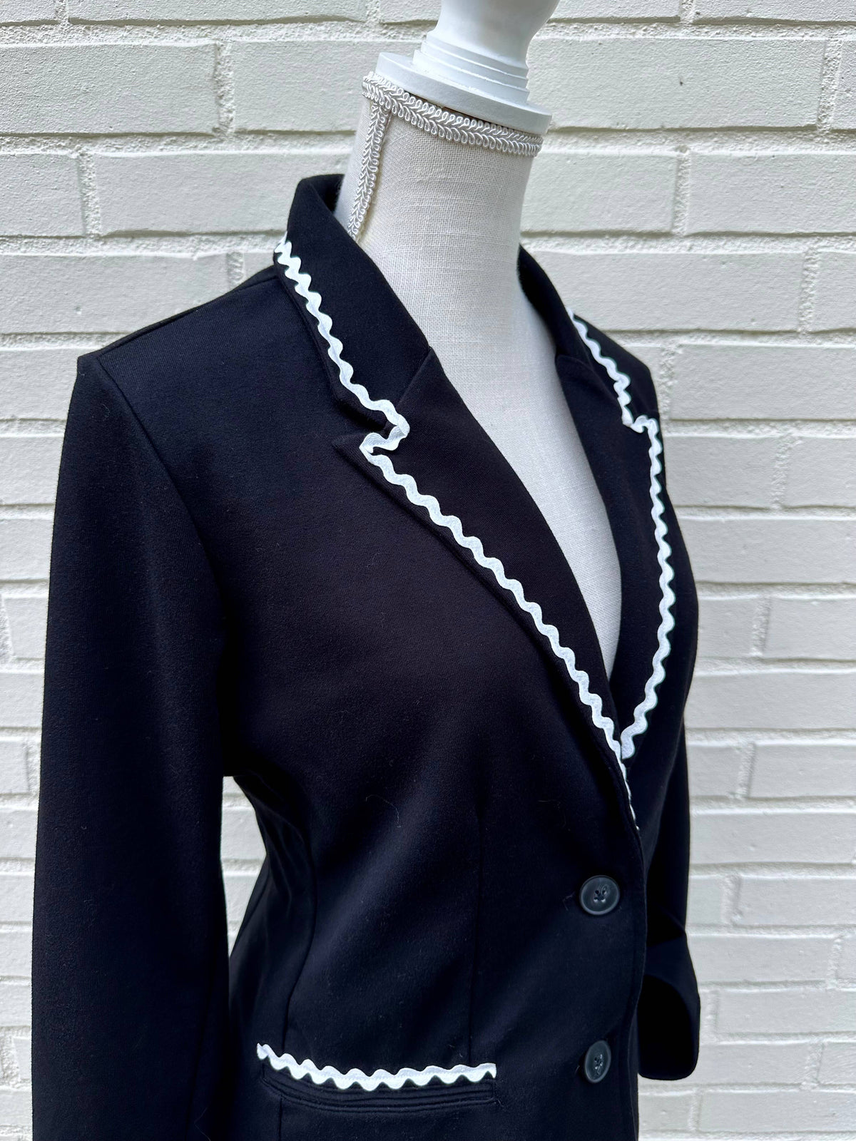 Dolly Ric Rac Knit Blazer