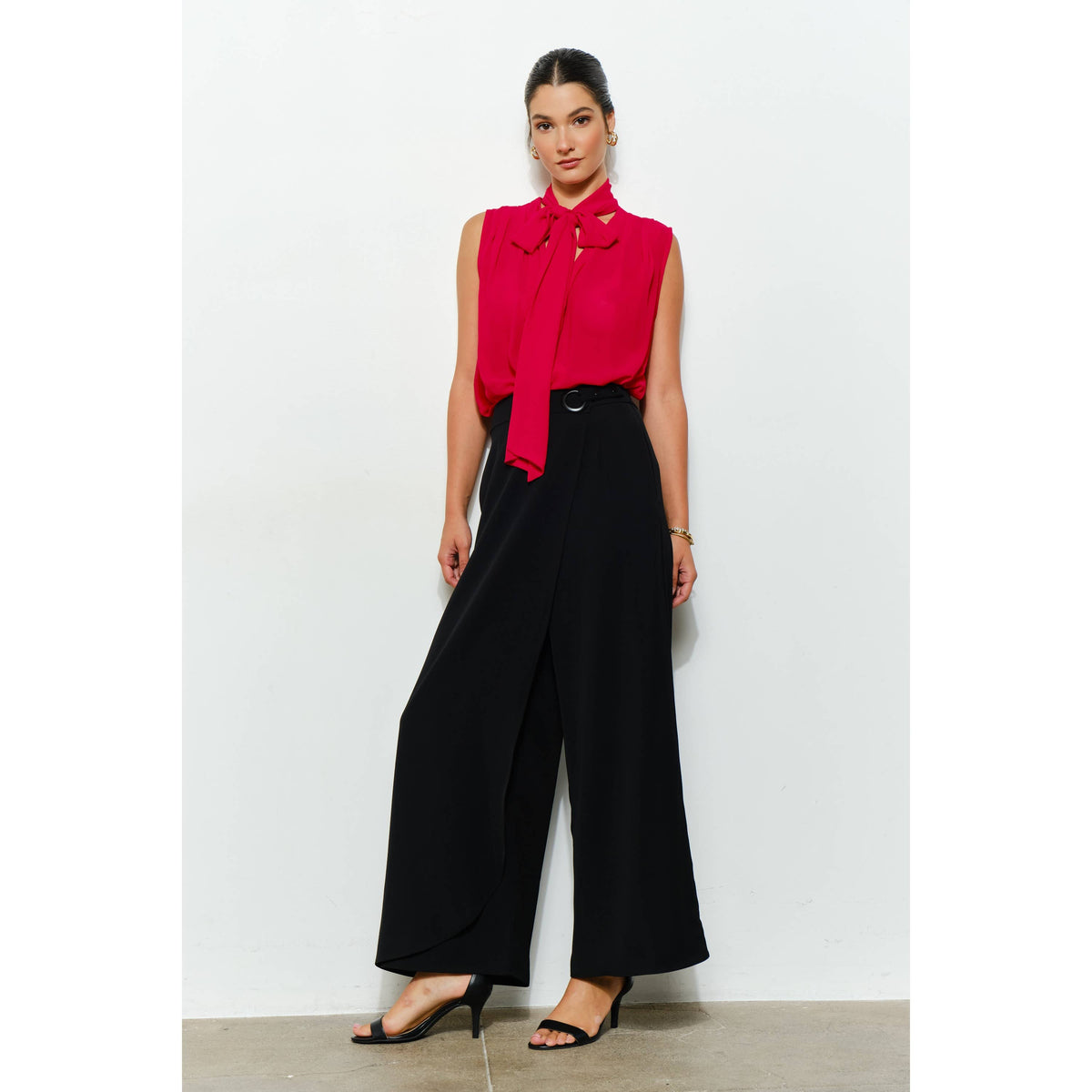 Tie-Neck Chiffon Sleeveless Blouse